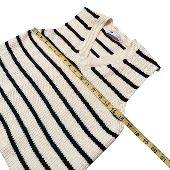 Zara knit black-and-white striped sweater vest size S oversized V-neck preppy - Picture 4 of 7